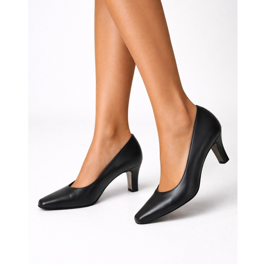 Salvatore‎ Ferragamo Black Genuine Leather Stiletto Classic High Heels 10